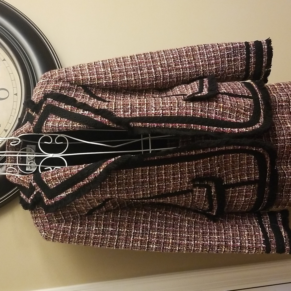 COMPLETELY CONFIDENT ❣️Lady's Image Delaware Tweed Suit, blazer and skirt - Picture 3 of 12